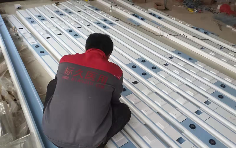 醫(yī)用設(shè)備帶組裝現(xiàn)場